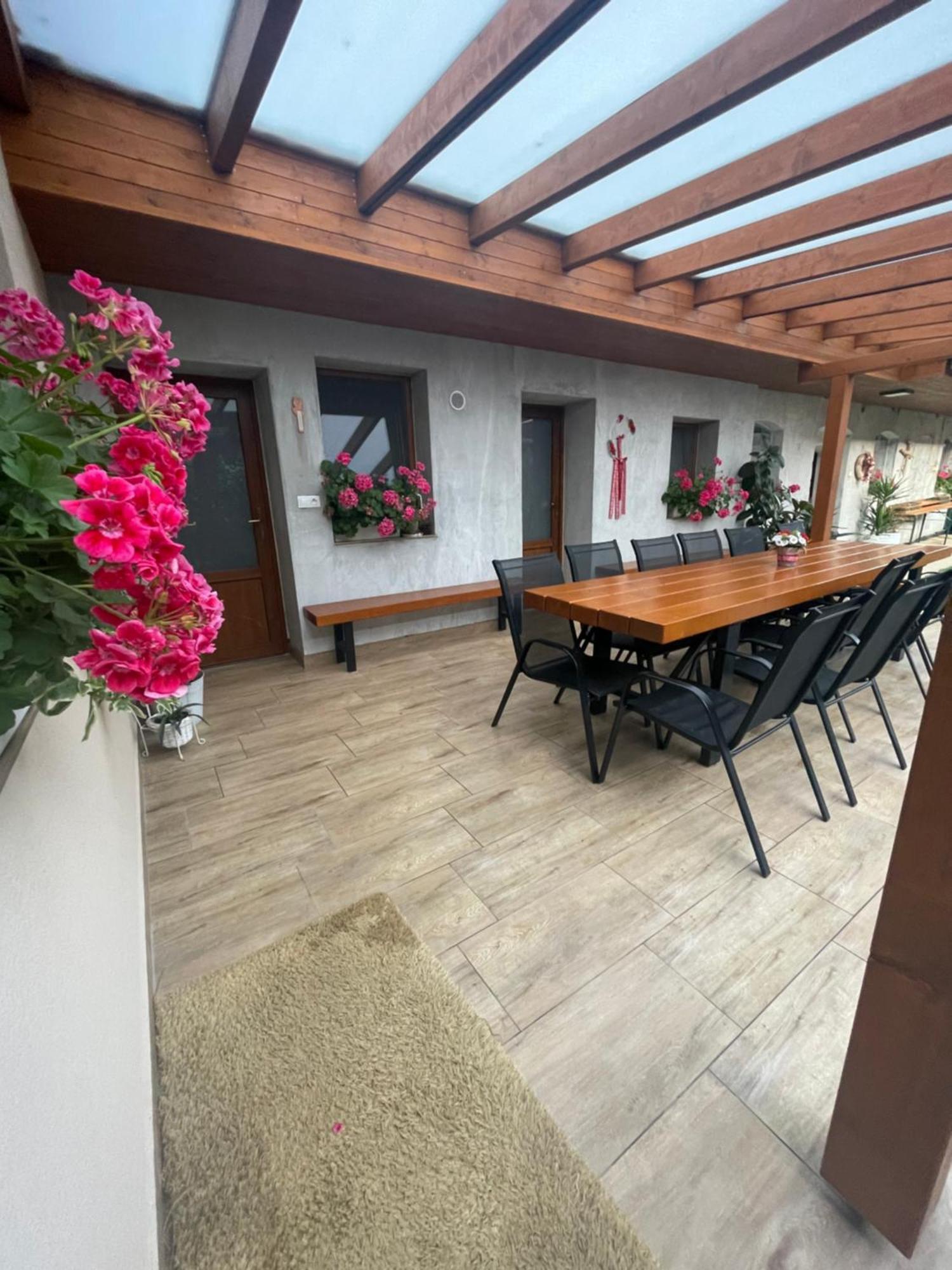 Rodinny Penzion Kohoutek Hovorany Exterior foto
